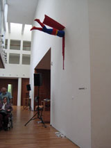 Patricia Waller - Superman 2011 - Häkelarbeit, Wolle, Styropor, Draht